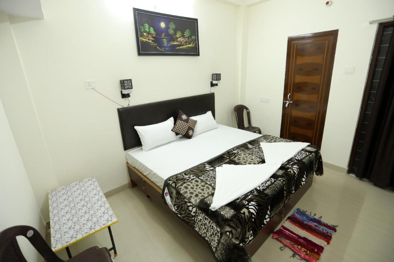Gully Ghar Hotel Varanasi Exterior photo