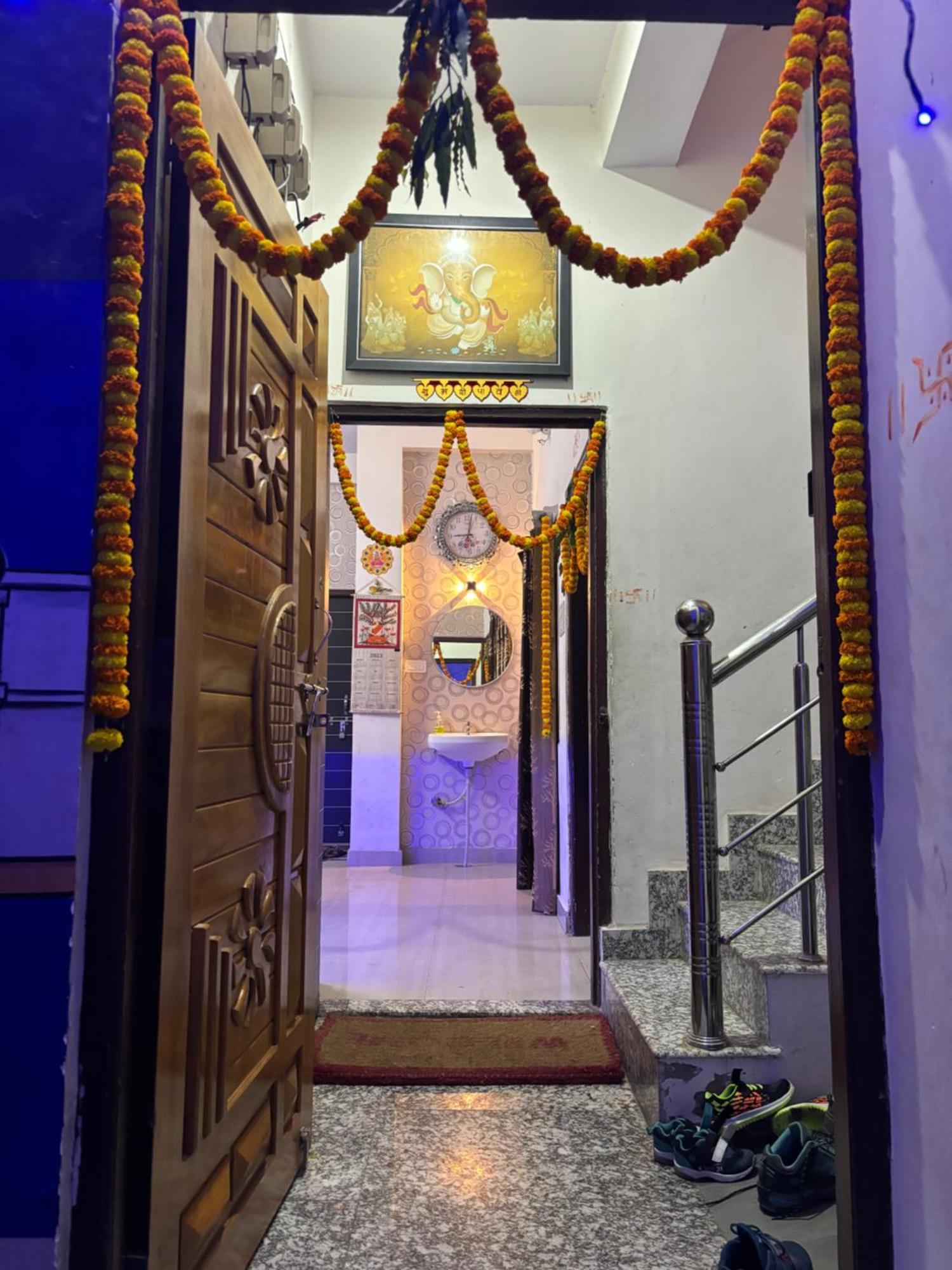 Gully Ghar Hotel Varanasi Exterior photo